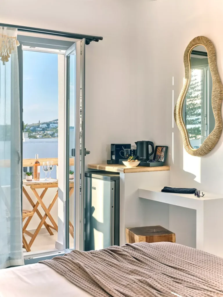 Affordable rooms to rent in Paroikia, Paros, Greece